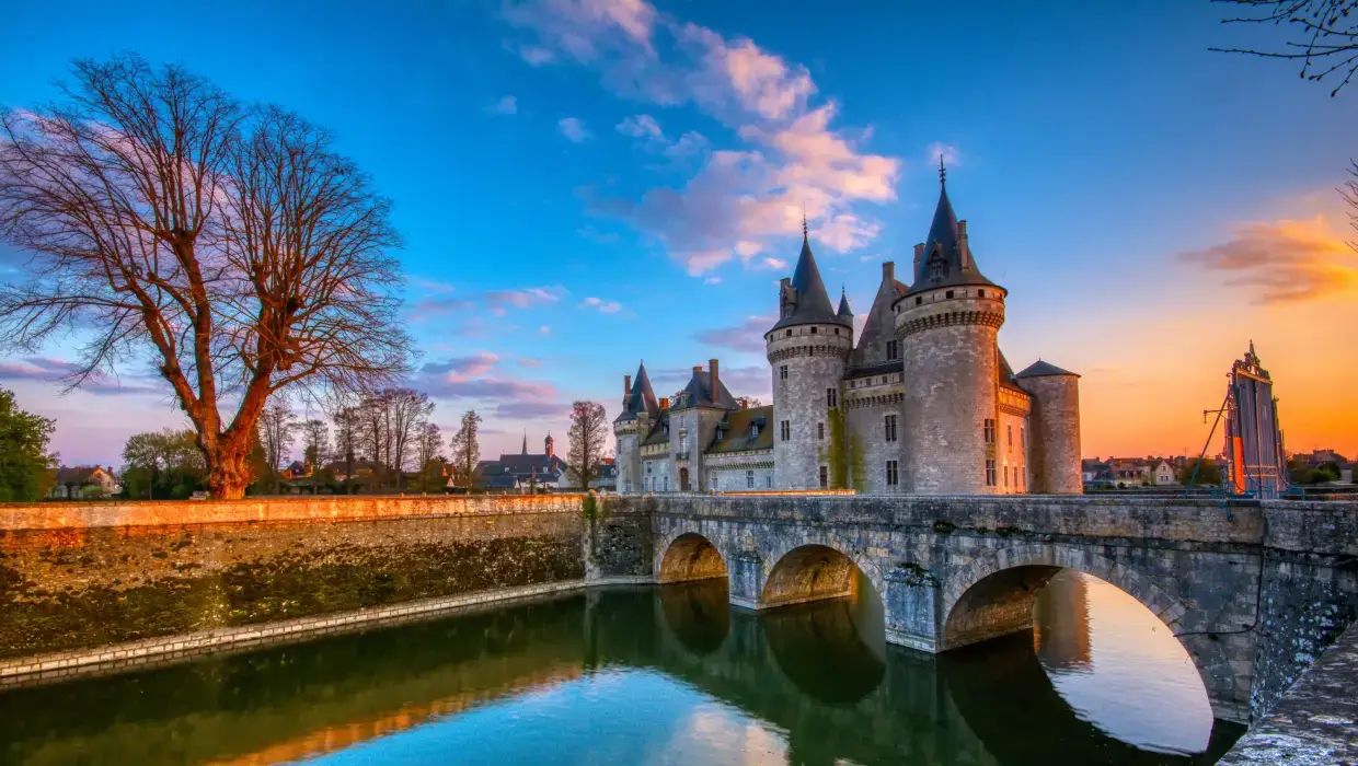 castle Sully Loire
